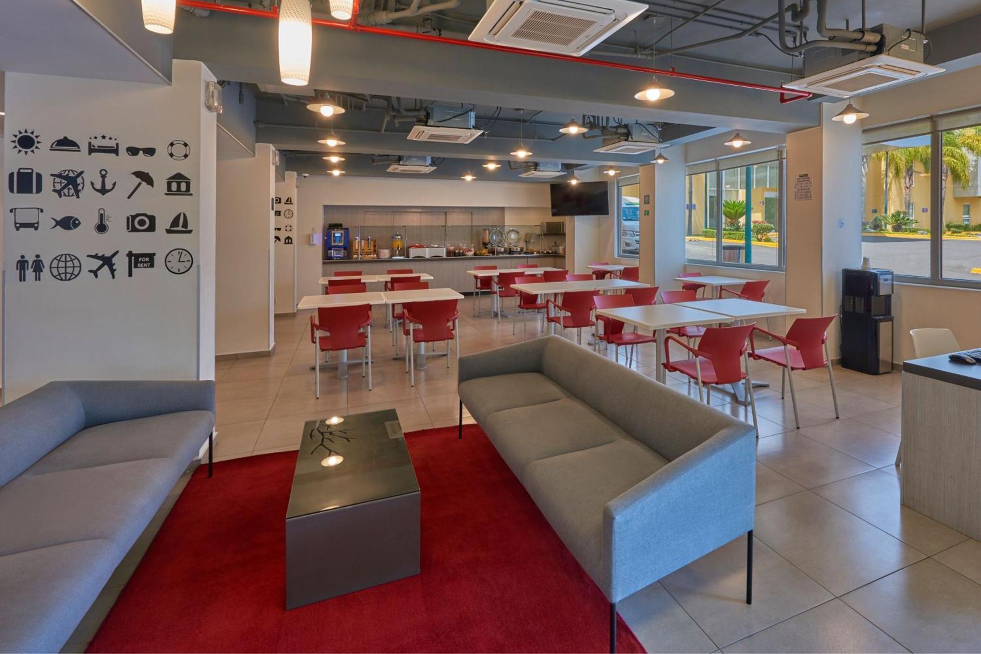 Hotel Express Junior By Marriott Finsa Puebla