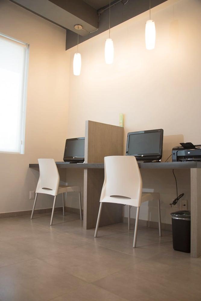 Express Junior Finsa Hotel