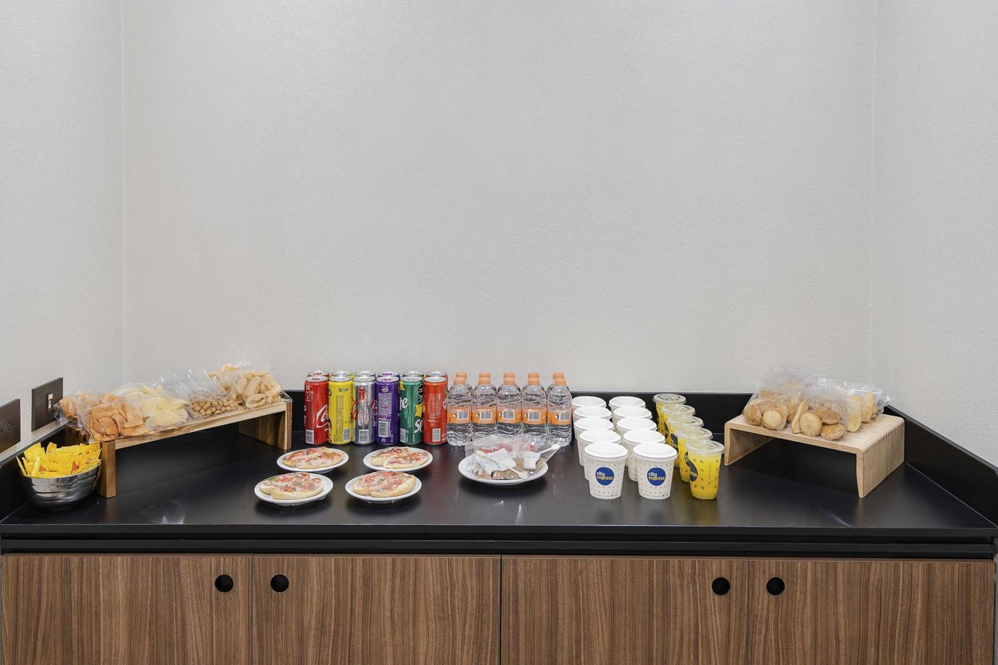Express Junior Finsa Hotel